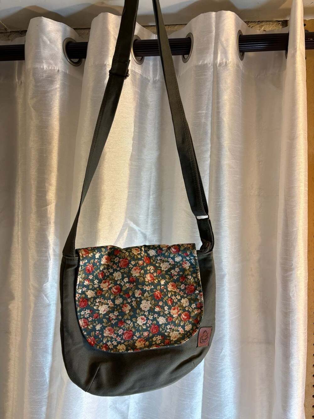 Arsa Canvas Crossbody Bag Olive Green Floral Flap - Picture 6 of 7